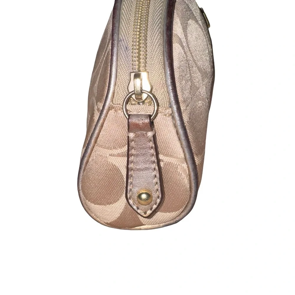 Coach Signature C Cosmetic bag Khaki Estée Lauder Holiday 2010 Limited Edition